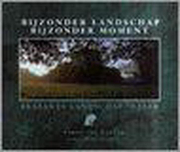 BIJZONDER LANDSCHAP, BIJZONDER MOMENT 9789074345330, Boeken, Reisgidsen, Zo goed als nieuw, Verzenden
