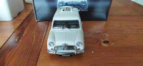 Kyosho 1:18 - Voiture miniature - Mini Cooper S Police 1968, Hobby en Vrije tijd, Modelauto's | 1:5 tot 1:12