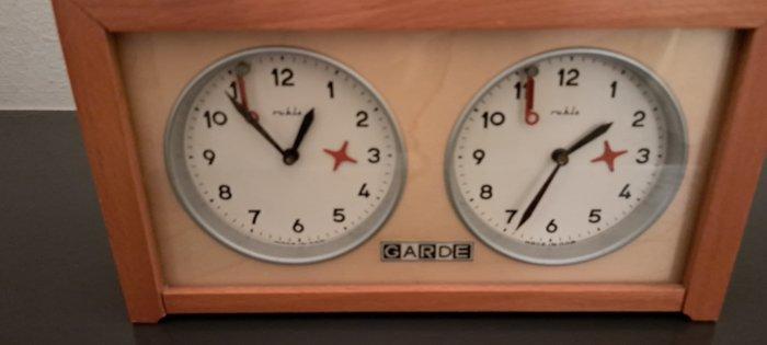 Ruhla - Schaakspel - Garde - beukenhout, Antiek en Kunst, Curiosa en Brocante