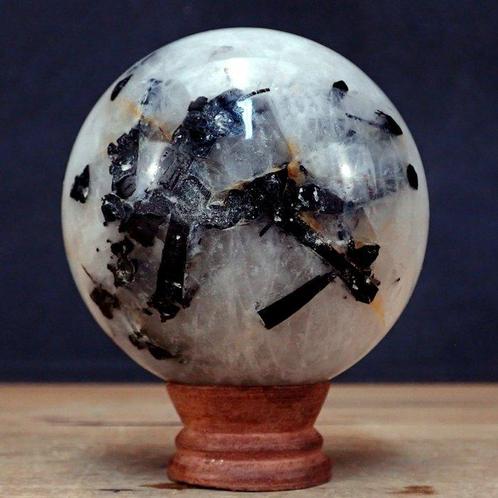 Belle tourmaline noire et quartz A+++ Sphère de cristal, du, Verzamelen, Mineralen en Fossielen
