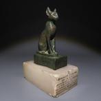 Oud-Egyptisch Brons Bastetfiguur. Late Periode, 664 – 332, Verzamelen