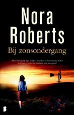 Bij zonsondergang 9789022576373 Nora Roberts, Boeken, Verzenden, Gelezen, Nora Roberts