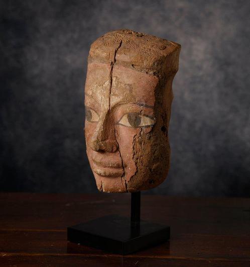 LÉgypte ancienne masque funéraire en bois - 22 cm, Verzamelen, Mineralen en Fossielen