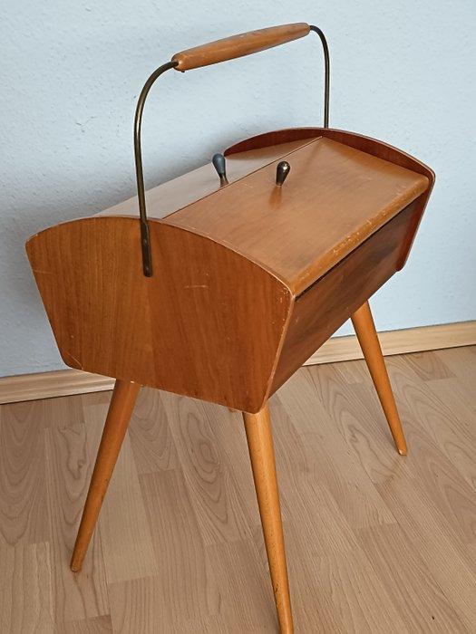 Naaidoos - Hout - Vintage naaiset op poten van hout, Antiek en Kunst, Kunst | Designobjecten