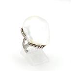 Zilver, Grote zoetwater barokparel - Statement ring -, Antiek en Kunst