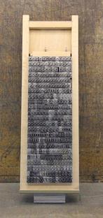 een letterbak gevuld met een volledig alfabet kleine letter, Antiek en Kunst, Antiek | Wandborden en Tegels