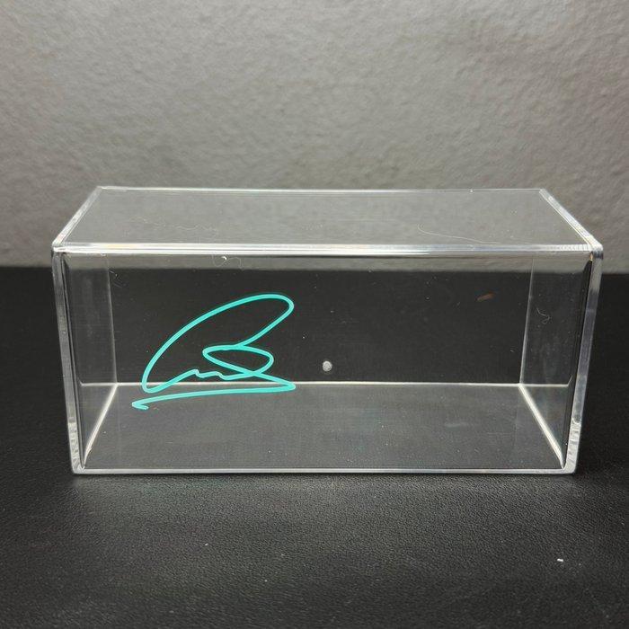 Mercedes - F1 W15 signed - Lewis Hamilton - 2024 - Voiture, Verzamelen, Automerken, Motoren en Formule 1