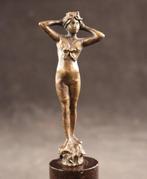 Antiek beeldje - sculptuur, Dame in badpak - 16 cm - Brons