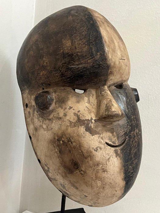 Masque Salampasu - Bantu - DR Congo (Zonder Minimumprijs), Antiek en Kunst, Kunst | Niet-Westerse kunst