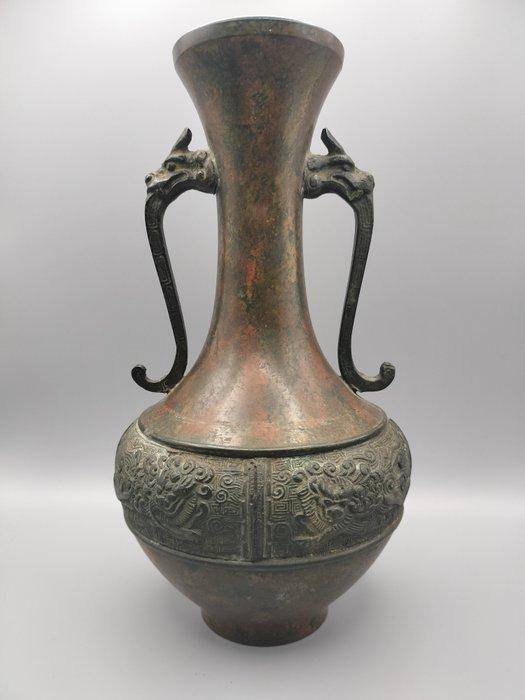 Vaas - Brons - Japan - Bronzen vaas met draakvormig handvat, Antiek en Kunst, Antiek | Overige Antiek