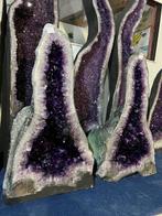 amethist Geode - Hoogte: 89 cm - Breedte: 51 cm- 190 kg -