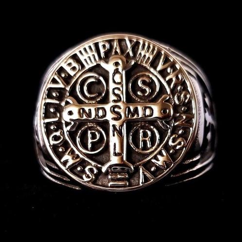 Chevalière - Catholique - Ouvragé - Croix de Saint Benoît -, Antiek en Kunst, Antiek | Boeken en Manuscripten