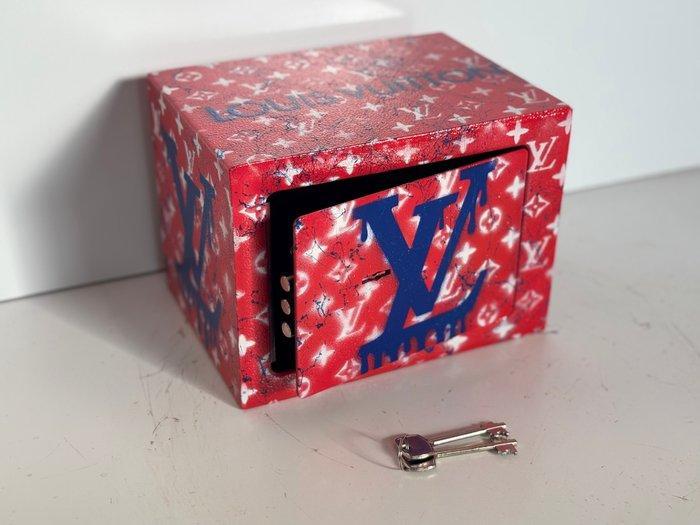 Rob VanMore - LV Drip Vault, Antiquités & Art, Art | Objets design