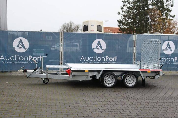 Veiling: Machinetransporter Temared BUILDER Nieuw, Autos, Camions, Enlèvement