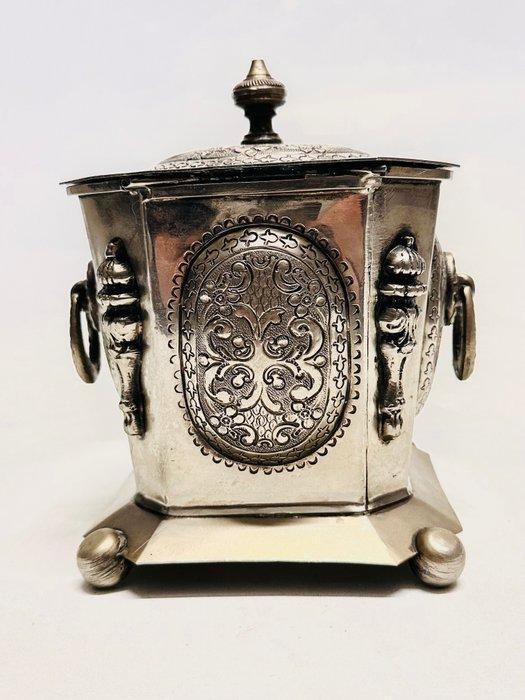 Boîte - Boîte à thé marocaine plaquée argent et gravée à la, Antiquités & Art, Curiosités & Brocante