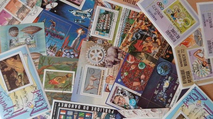 Wereld 1960/2015 - Lote XXL 600 bladjes en gebruikte blokken, Postzegels en Munten, Postzegels | Amerika