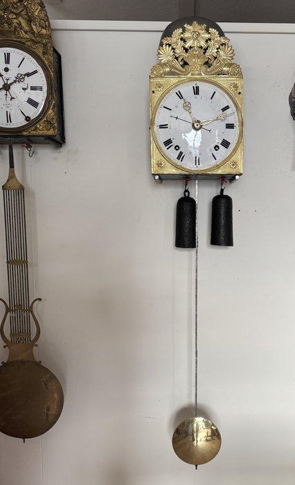 Comtoise klok - Messing - 1800-1850 - Mega grote bel en, Antiek en Kunst, Antiek | Klokken