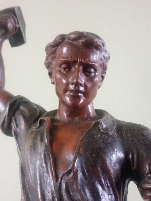 J. Becox (1834-1917) - Beeldje, Le Forgeron daprès X., Antiek en Kunst, Antiek | Keramiek en Aardewerk