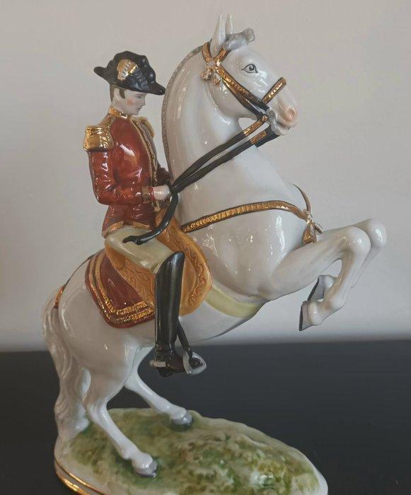 Capodimonte - Figuur - Een soldaat op een stijgerend paard -, Antiek en Kunst, Antiek | Glaswerk en Kristal