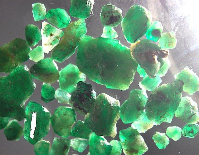 Ct. 31,50 Natuurlijke smaragd uit Panjshir - Ruw- 6.3 g, Verzamelen, Mineralen en Fossielen