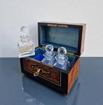 Cave à Parfums - Parfumfles - Zijde, Messing, Kristal, thuya