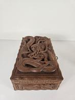 Juwelendoosje reliëf draak - Kashmir - Hout - India - ca.