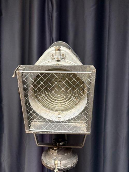 Theaterlamp - Ook bekend als - IJzer - DDR jaren 1970, Antiek en Kunst, Curiosa en Brocante