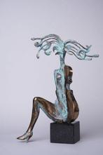 Krzysztof Brzuzan (1956) - The Cellist