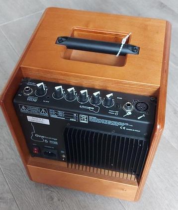 Acus - Aantal items: 1 - Gitaarversterker - Italië, Muziek en Instrumenten, Nieuw