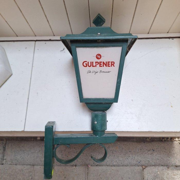 Gulpener bier buitenlamp gevellamp - Lichtbak - Metaal,, Antiek en Kunst, Antiek | Wandborden en Tegels
