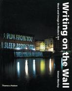Writing On The Wall 9780500284582 Simon Morley, Verzenden, Gelezen, Simon Morley