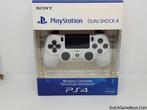 Playstation 4 / PS4 - Controller - White - Boxed - New