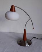 Lampe de table - Acier brossé, bois de noyer, verre