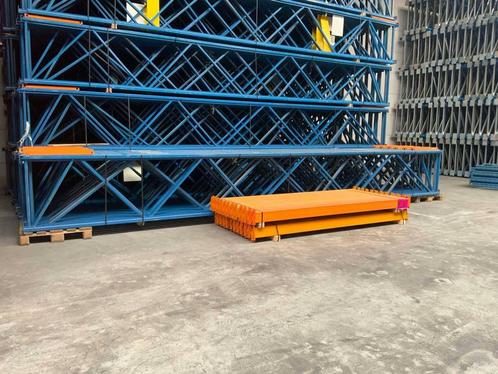 Veiling: Palletstelling Nedcon OT 12x72, Auto-onderdelen, Accu's en Toebehoren, Ophalen