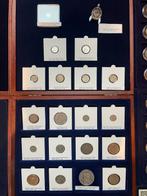 Wereld. Lot de 316 monnaies du Monde dont 18 Argent, 5 kgs