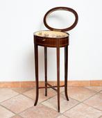 Bijzettafel - Mahonie - Tafeltje/Prikbord 20 sec.