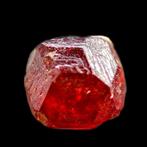 Specimen de grenat spessartine strawberry 4,70 ct • Qualité