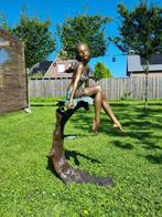 Statue, XL: Bronze Girl on Trunk with Bird - 109 cm - Bronze