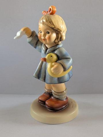 Goebel - Beeld, M.I. Hummel meisje met eend - 10.5 cm -