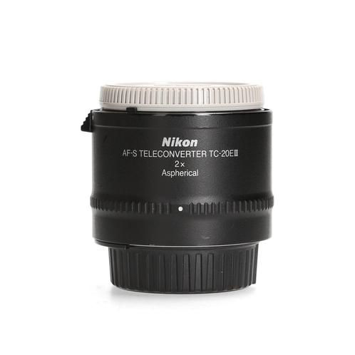 Nikon 2.0 Teleconverter III, TV, Hi-fi & Vidéo, Photo | Studio photo & Accessoires, Comme neuf, Enlèvement ou Envoi
