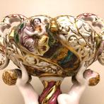 capodimonte - Schaal - 493 - Biscuit porselein, Antiek en Kunst, Antiek | Glaswerk en Kristal