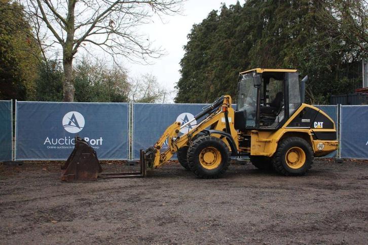 Veiling: Wiellader Caterpillar 908 Diesel 61kW 2001, Articles professionnels, Machines & Construction | Grues & Excavatrices, Enlèvement