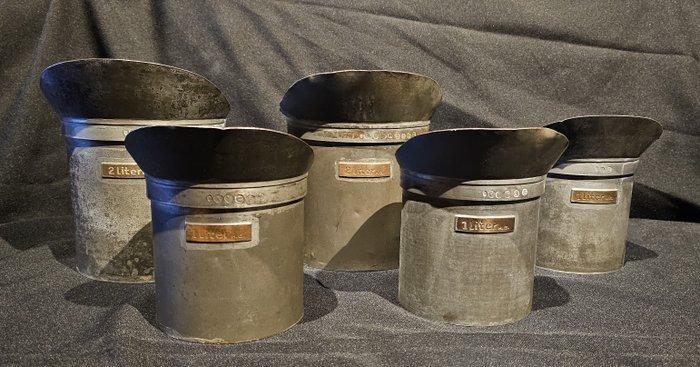 Maatbeker (5) - H.Houtgraaf, Dordrecht - Roestvrij staal,, Antiquités & Art, Curiosités & Brocante