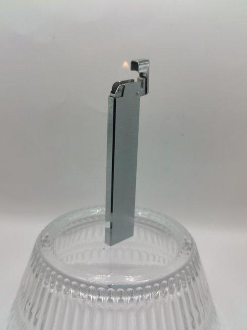 Monic - Sans Prix de Réserve - Briquet de poche - Plaqué, Verzamelen, Rookartikelen, Aanstekers en Luciferdoosjes