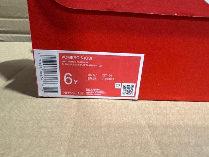 Nike - Vomero 5 (GS) - Sneakers - Maat: EU 38.5 - Nieuw met, Kleding | Heren, Schoenen