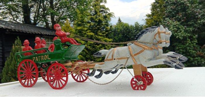 onbekend - Speelgoed branweerkoets met bewegende paarden 53, Antiek en Kunst, Kunst | Designobjecten