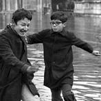 Cameraphoto Epoche/Vittorio Pavan - Ragazzi con acqua alta, Antiek en Kunst