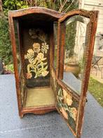 Koets - Hout - Draagkoets als vitrine