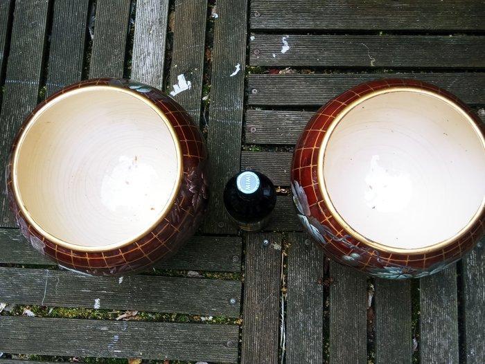 Bloempot (2) - Majolica - Pot- of plantbedekkers van, Antiek en Kunst, Antiek | Glaswerk en Kristal