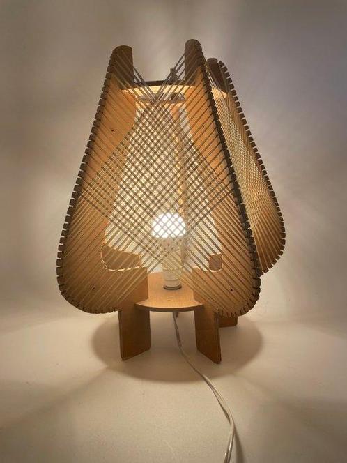 Tafellamp - Lampen Sculptuur uit de jaren 60 in hout en stro, Antiek en Kunst, Kunst | Designobjecten